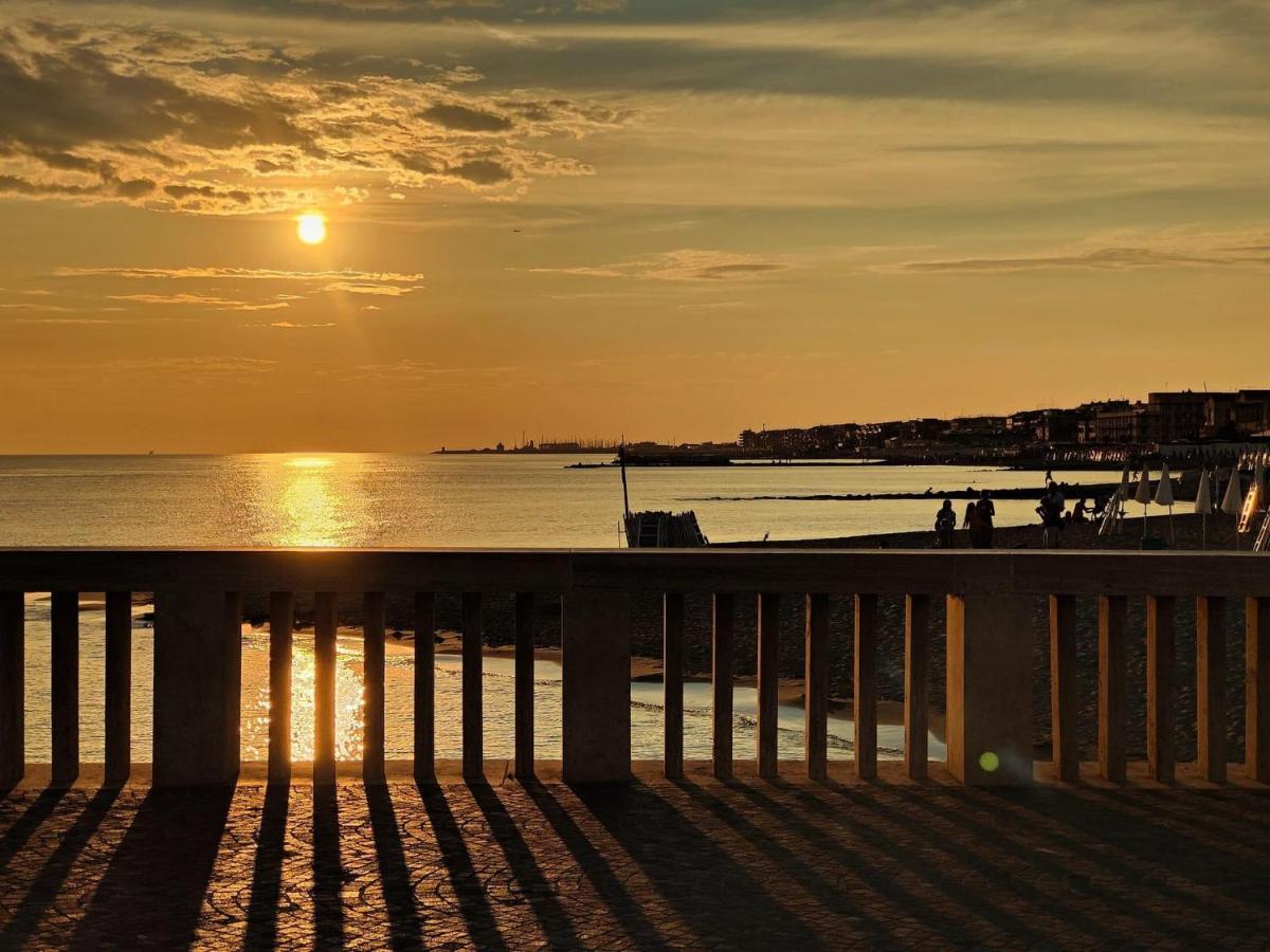 Apartament Tra Mare E Arte Lido di Ostia Zewnętrze zdjęcie